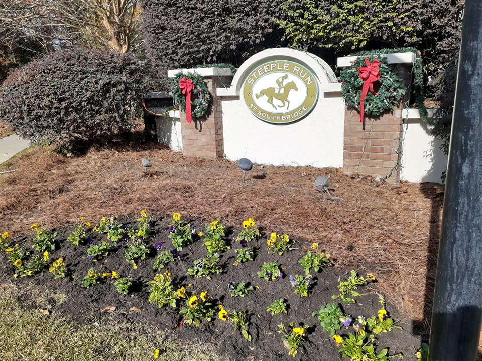 Heritage Lawn & Landscaping Services | Flower Bed Landscaping
